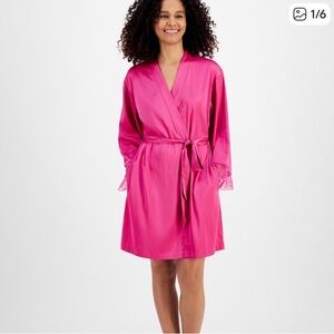 INCInternational Concepts Women's Lace-Trim Stretch Satin Fuchsia Robe | XS